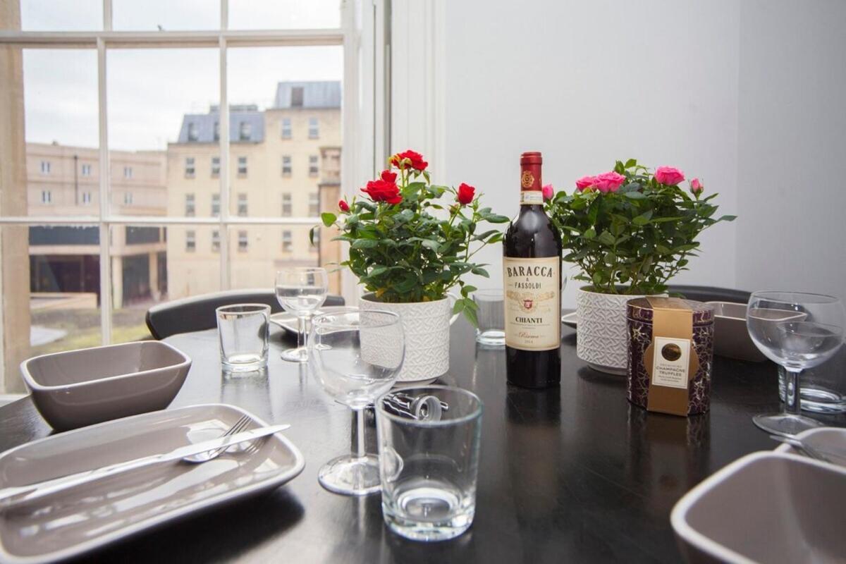 Stylish City Centre Apartment - Bath Bagian luar foto