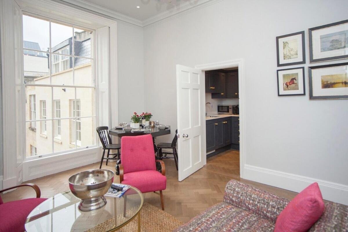 Stylish City Centre Apartment - Bath Bagian luar foto