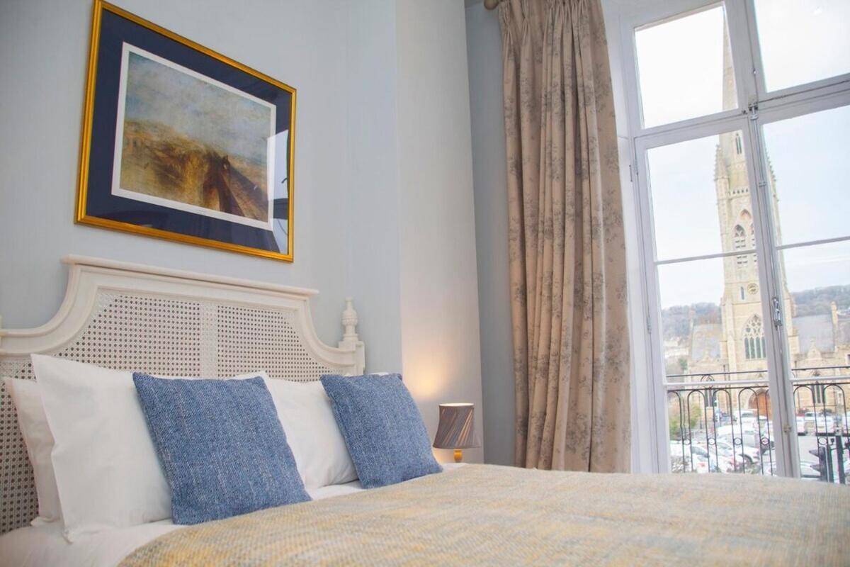 Stylish City Centre Apartment - Bath Bagian luar foto