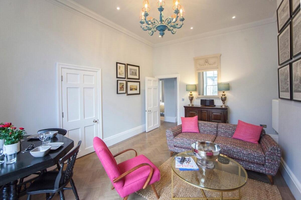 Stylish City Centre Apartment - Bath Bagian luar foto